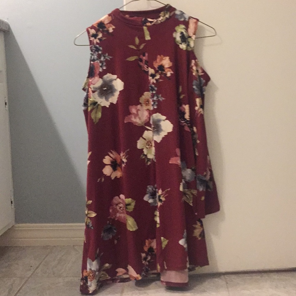 Dress - Picture 2 of 2